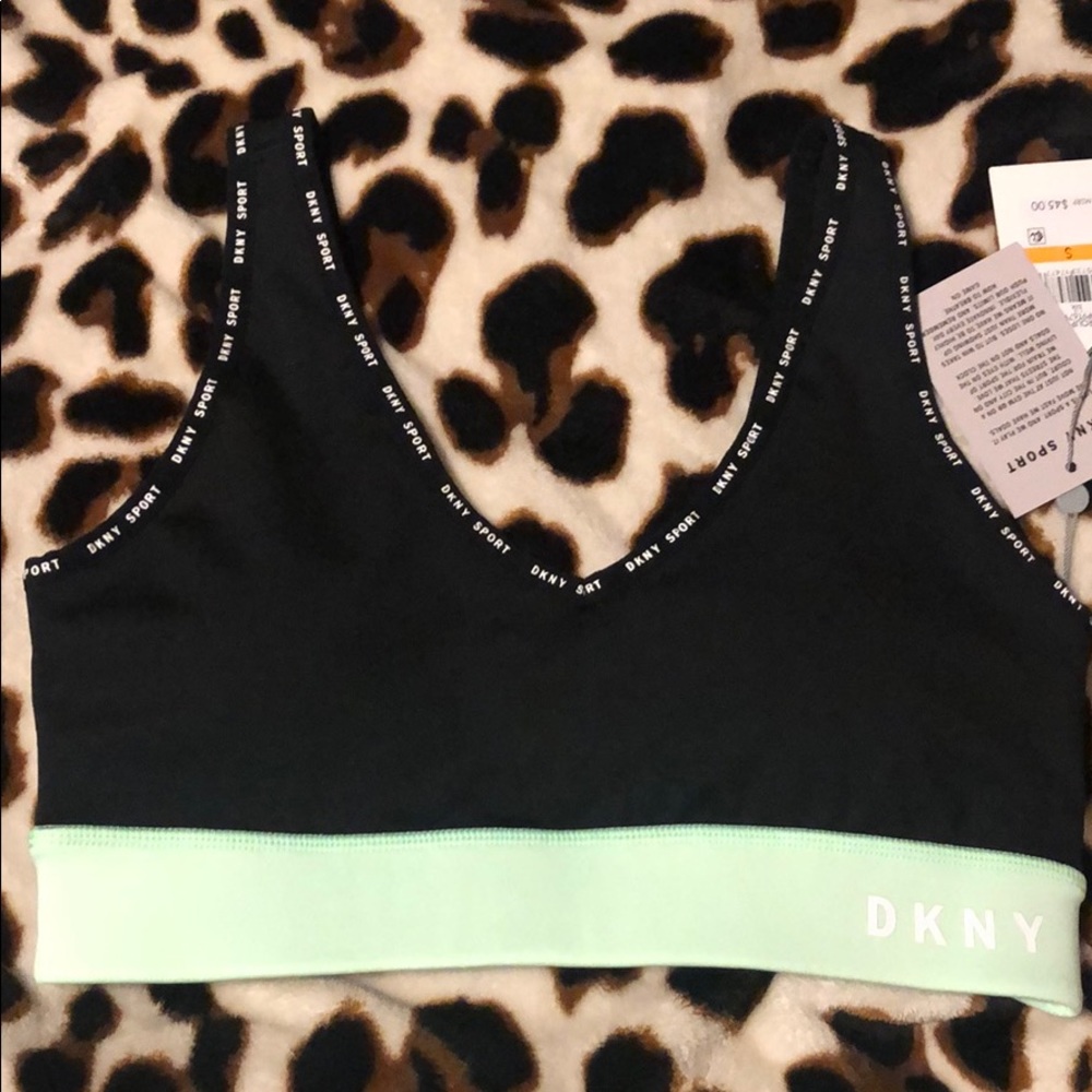 Sports bra